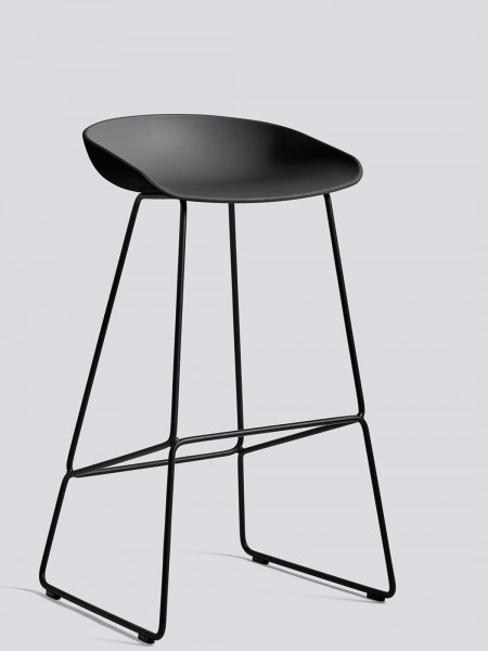 About a Stool AAS38 von HAY, Sitzschale soft black, Gestell pulverbeschichtet schwarz, Höhe 75 cm